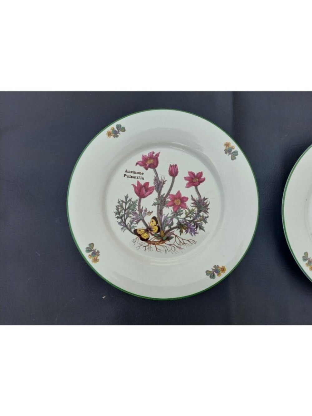 2 Royal Cuthbertson Florabunda 10 1/2" Dinner Plates, Cardamine & Anemone - Picture 2 of 4